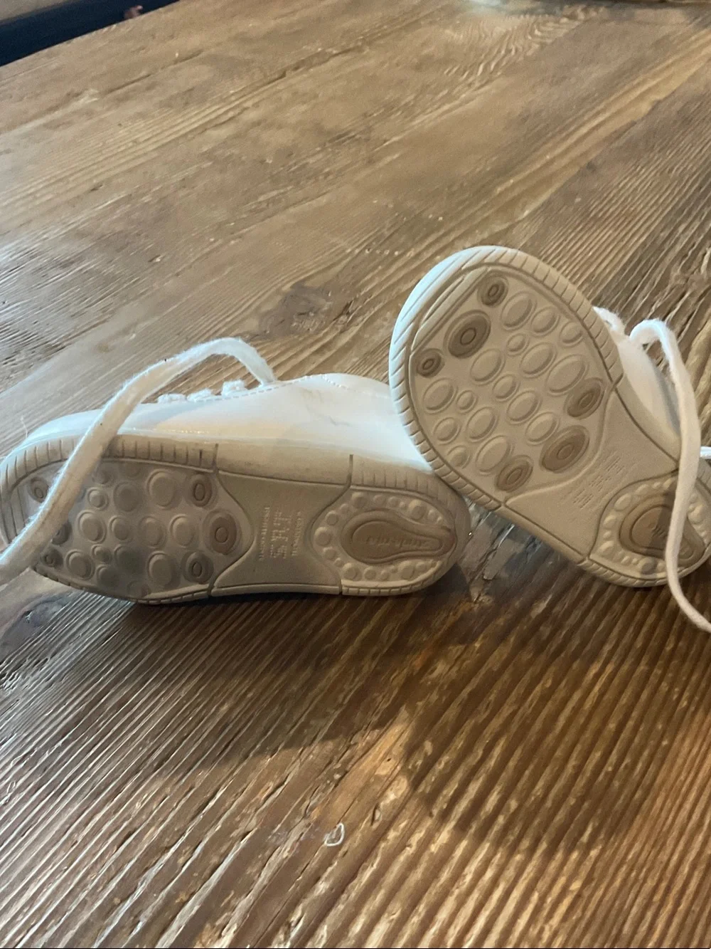 Life Stride classic white